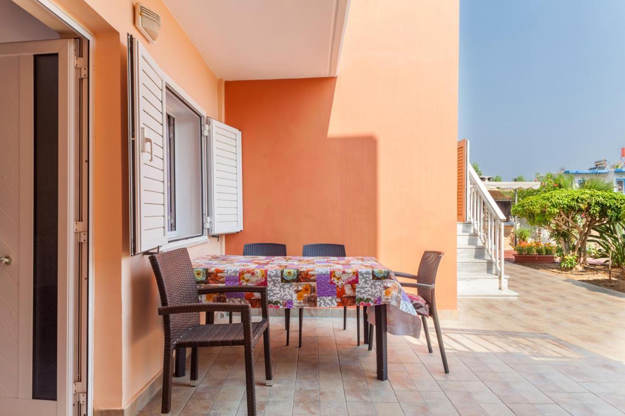 Christine Seaside Apartments In Chania ستالوس المظهر الخارجي الصورة
